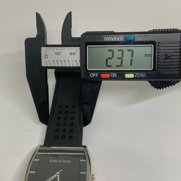 Cote d’ Azur men’s Watch silver black tone quartz analog 38mm silicone running - Picture 4 of 7